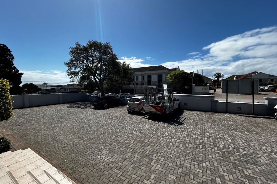 To Let commercial Property for Rent in Newton Park Eastern Cape